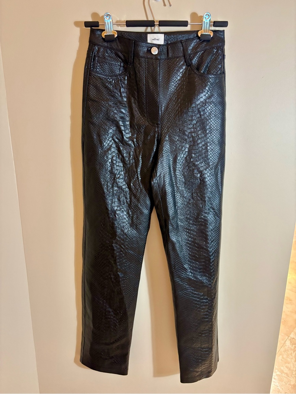 Wilfred Aritzia Snakeskin Textured Faux Leather High-Rise Pants Black size 2